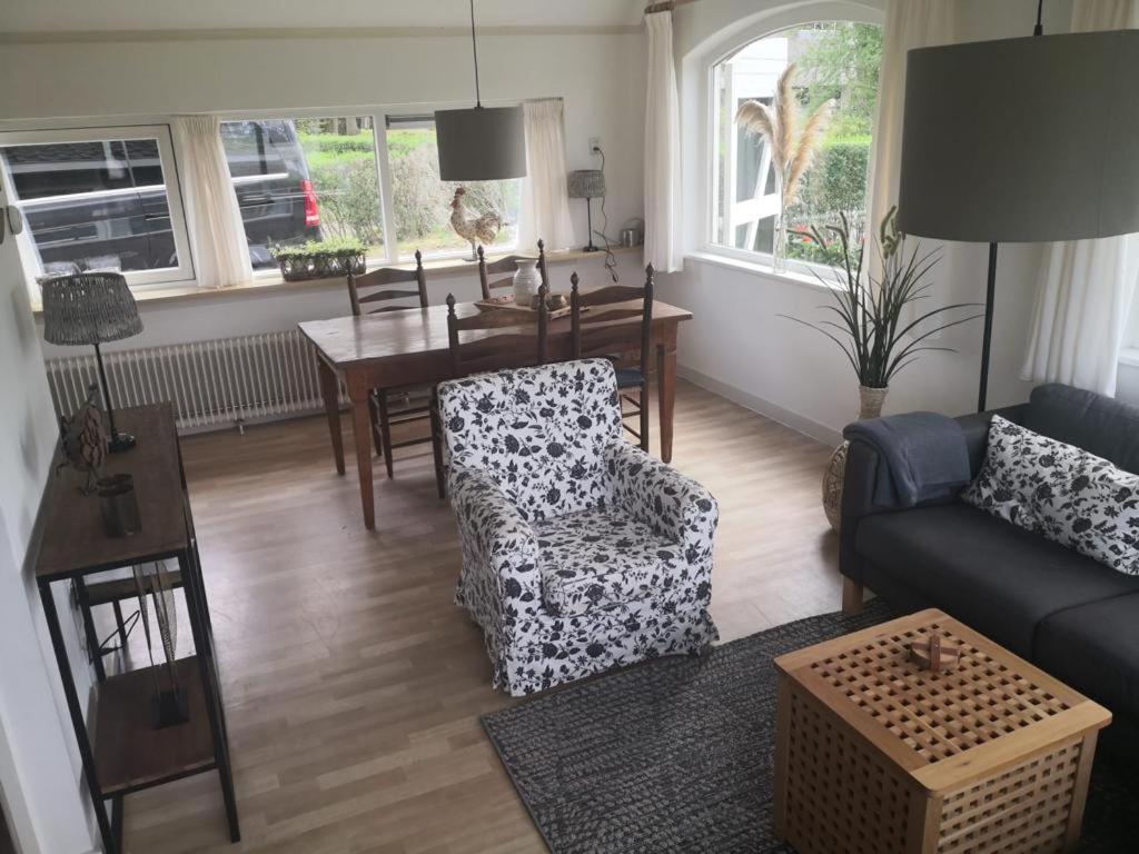 Vakantiehuisje 'De Uithof' Villa Oosterhesselen Bagian luar foto